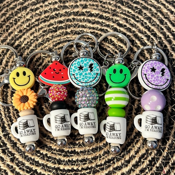Go Away I’m Reading 📖 Keychain - Picture 1 of 1